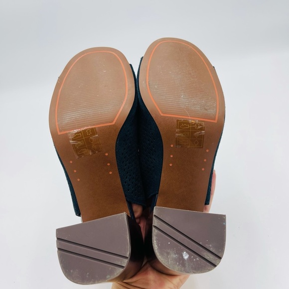 MARKET & SPRUCE BLUE SUEDE ANKLE STRAP OPEN TOE EYELET BOOTIES - Picture 6 of 8